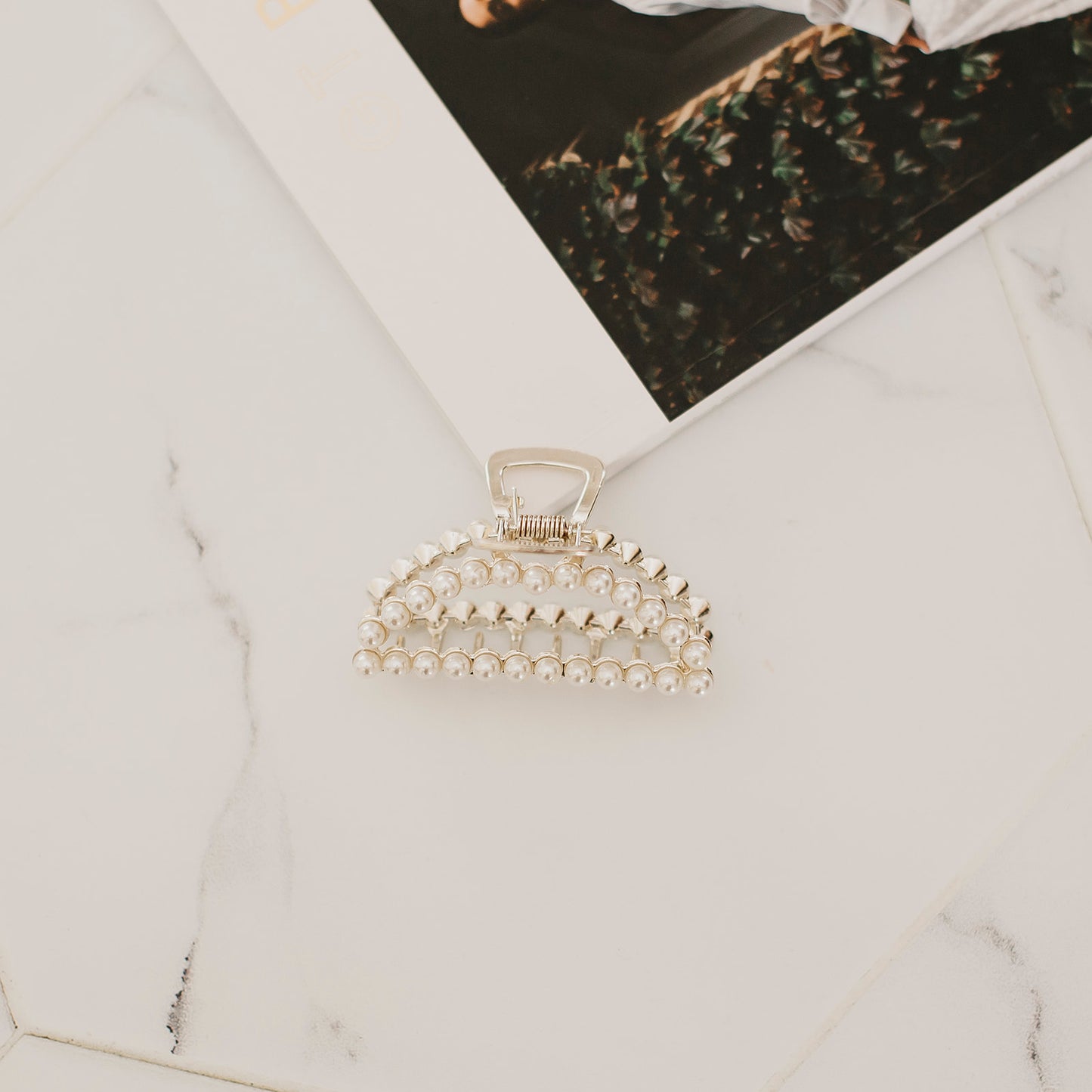Bella Pearl Hair Claw