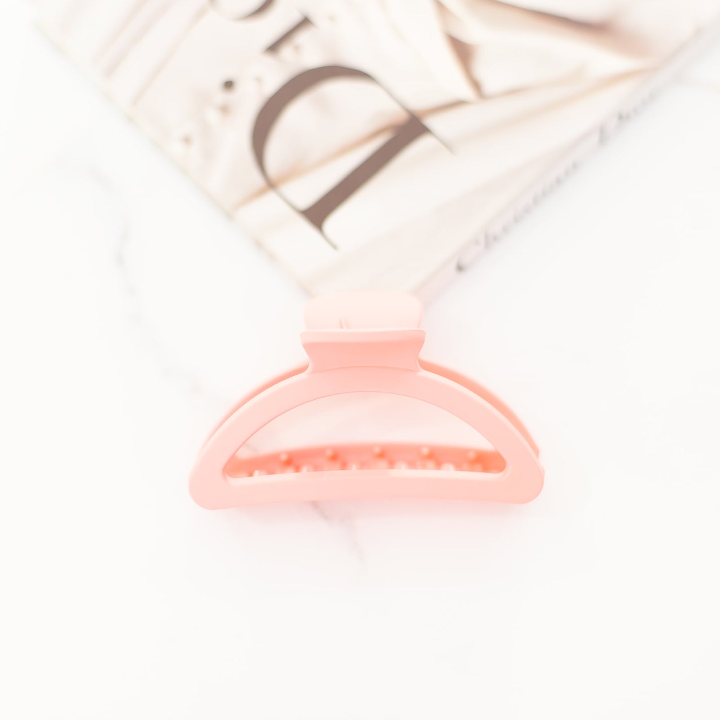 Vera Hair Claw