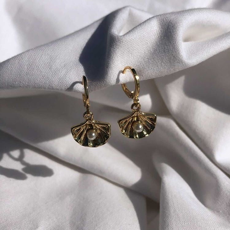 Brooke Pearl Shell Earrings