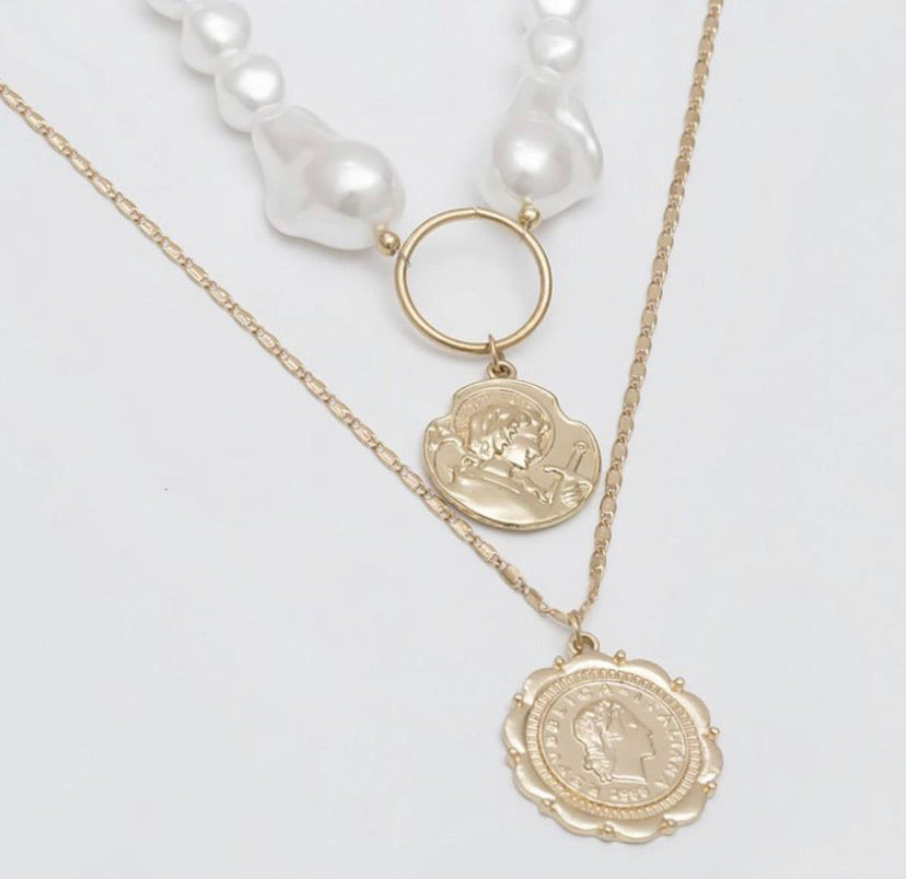 August Pearl & Gold Necklace