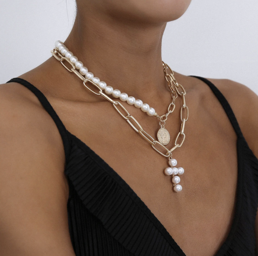 Nicola Pearl & Gold Necklace