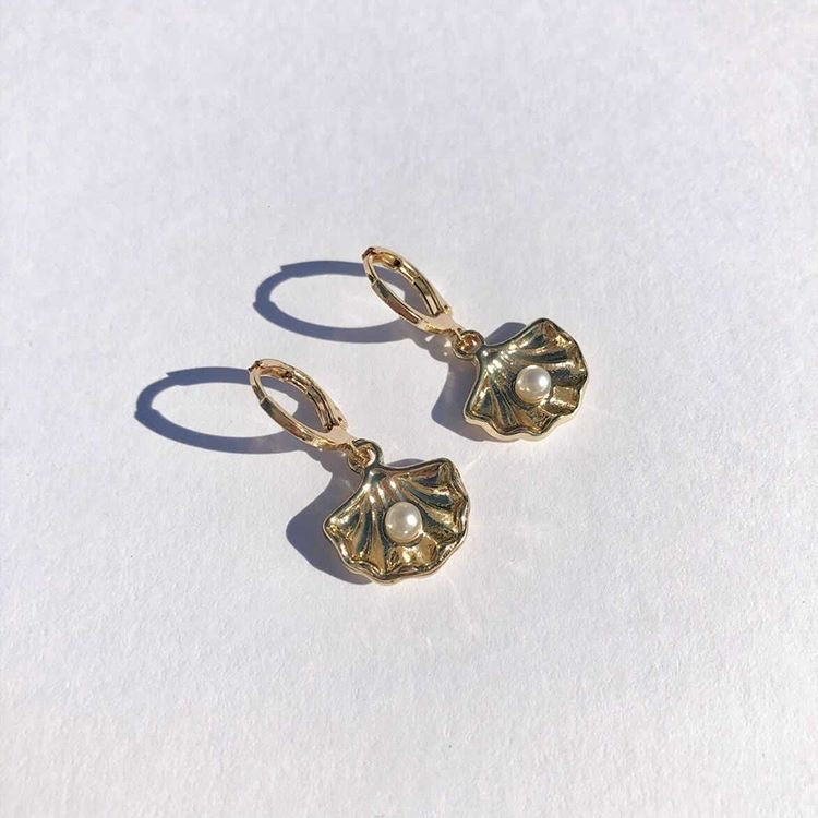 Brooke Pearl Shell Earrings