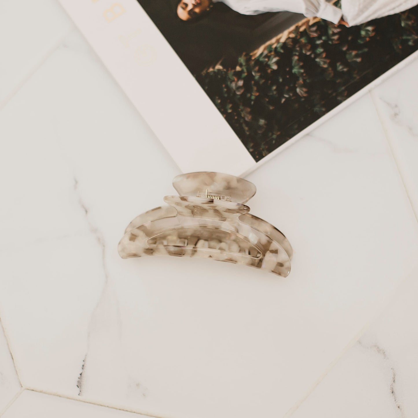 Cora Hair Claw