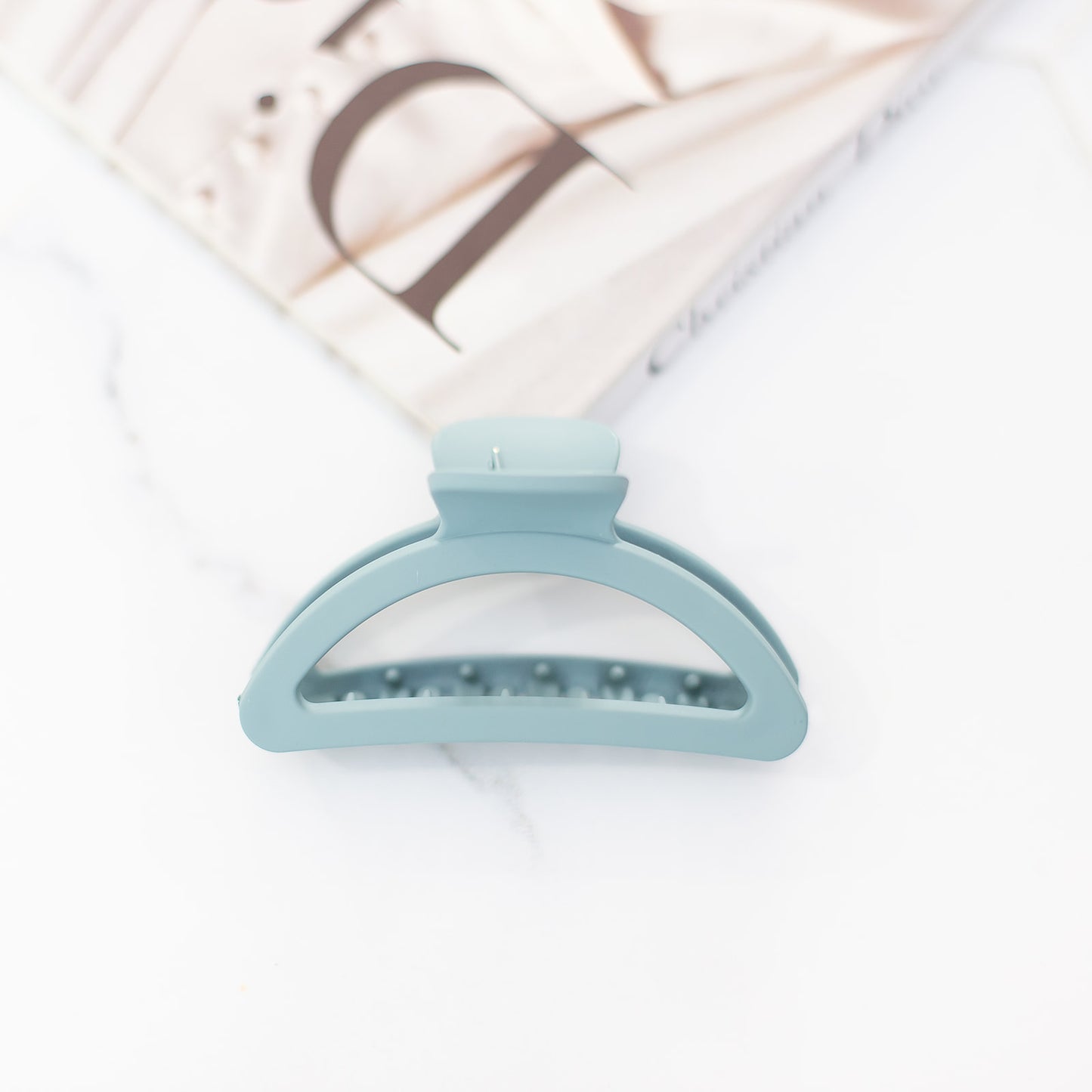 Vera Hair Claw