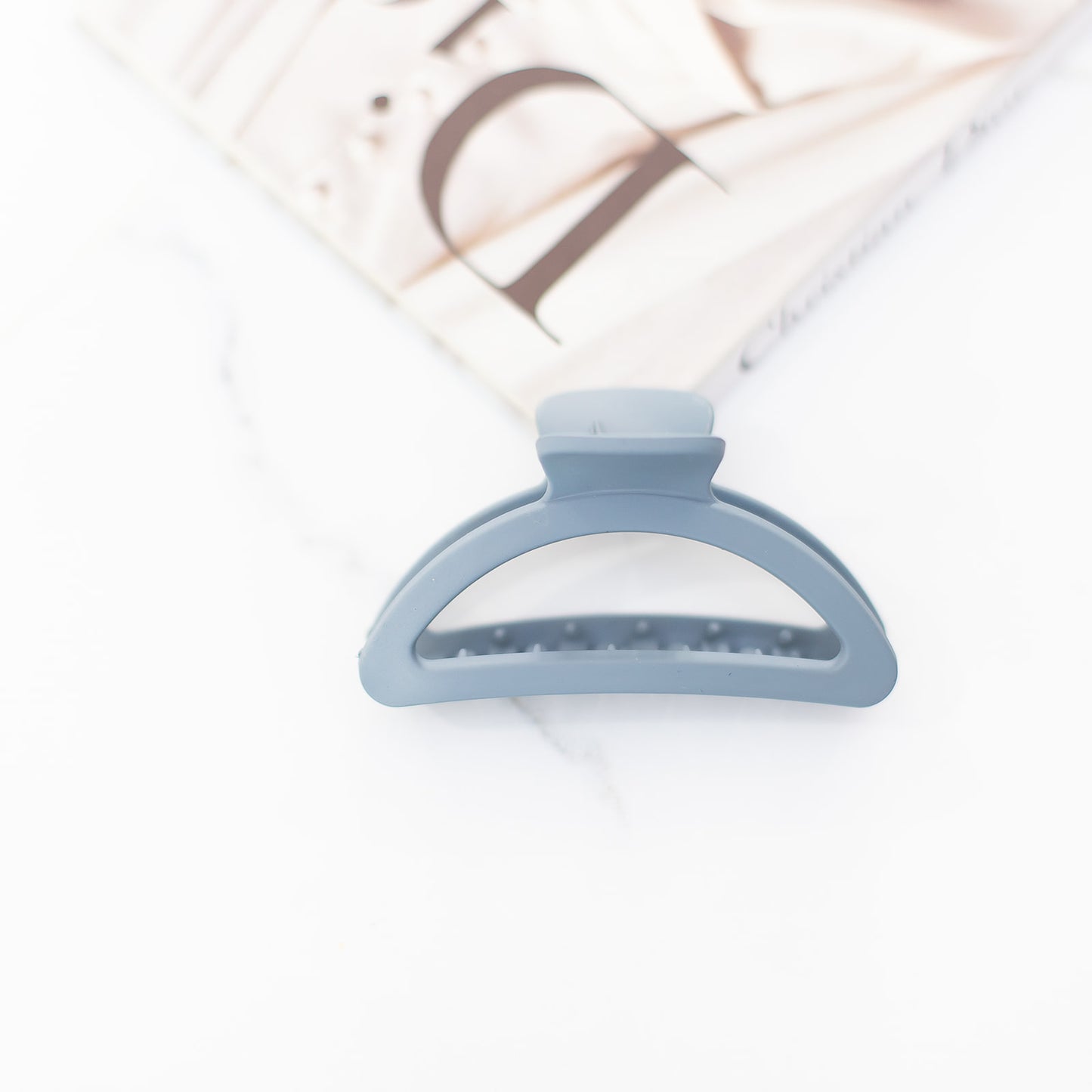 Vera Hair Claw