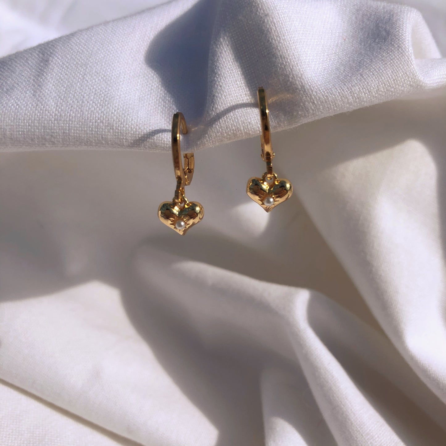 Lola Tiny Heart Earrings