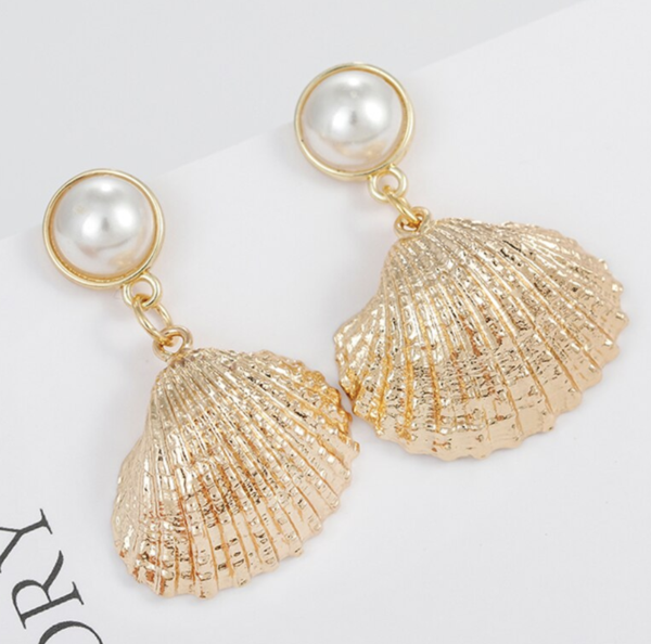 Isla Shell and Pearl Earrings